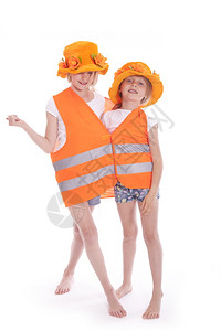 身穿橙色衣服白背景的橙服装图片