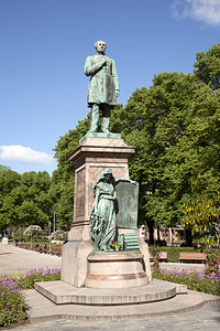 在芬恩首都赫林斯基的鲁内贝格雕像高清图片