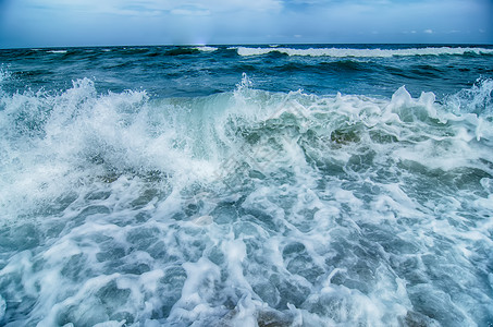 海景浪和沙滩风景图片