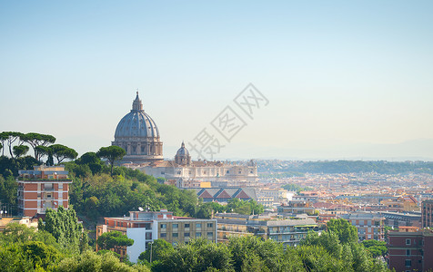 与著名的圣彼得大教堂梵蒂冈的罗马天线图片