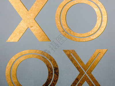 画布板上的金色xo字母图片