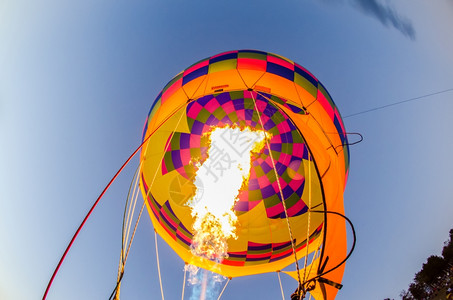 热气球节中的火空气图片