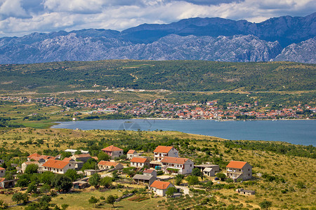 浮宫湾和贝利比特山景地盘croati图片