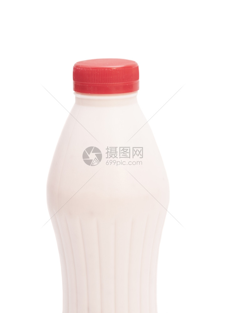 白底隔离的塑料牛奶瓶图片