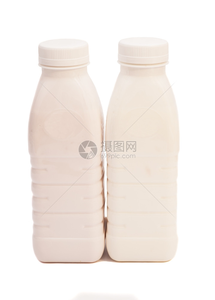 白酸奶喝底孤立的塑料瓶图片
