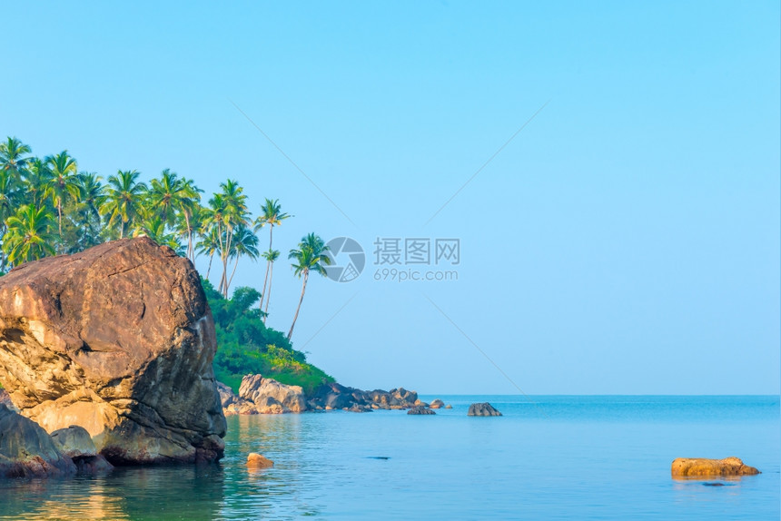 美丽的大海和赤道附近的滩图片