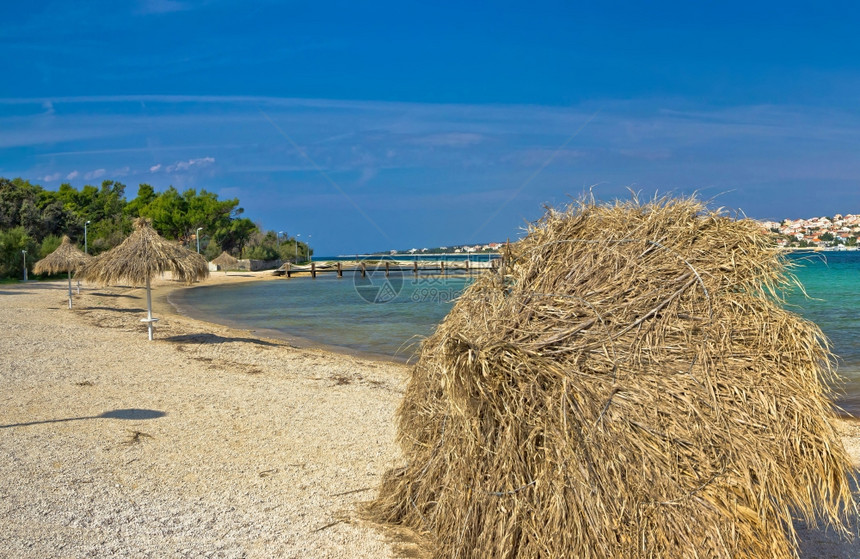 诺瓦利亚帕格岛达尔马提亚克罗蒂诺拉尔贾的海滩兹塞帕格克罗塔蒂亚达尔马提海湾滩美丽蓝色海岸线白天梦想享受节日地平线岛屿景观休闲孤独图片