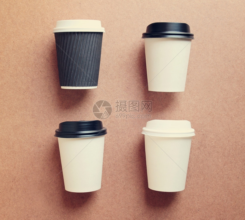 用纸咖啡杯模拟身份品牌并产生反转过滤效果图片