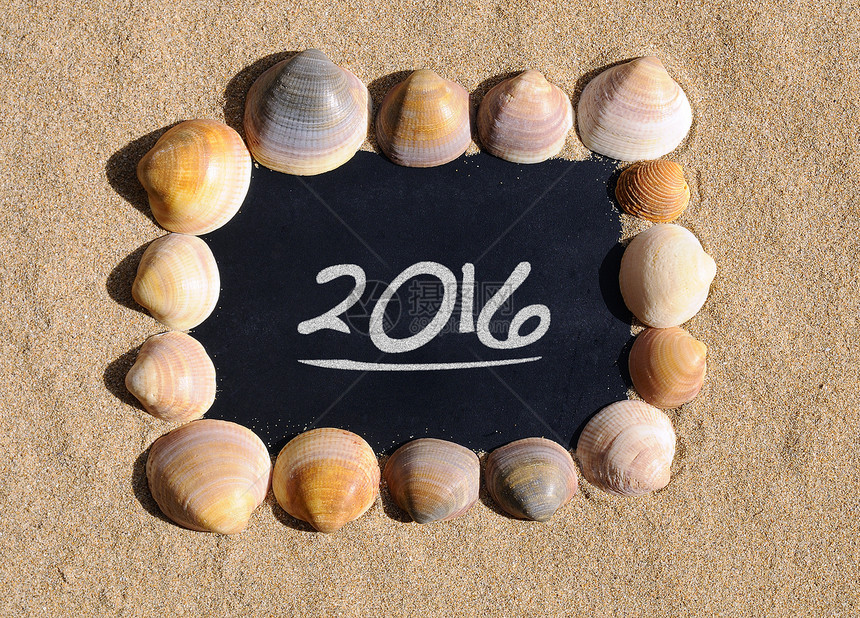 2016年数字的沙滩上黑板图片