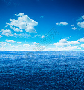 海洋和完美的天空图片