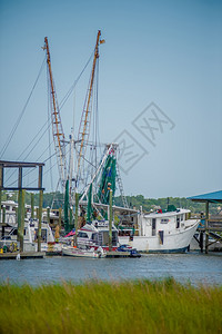 港口码头的渔船和图片