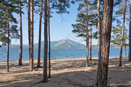 秋湖风景图片