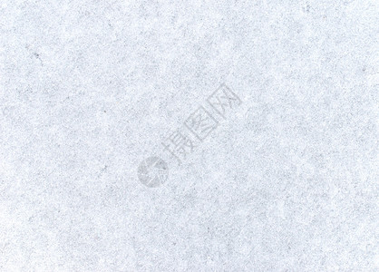 雪中的车胎轨迹图片