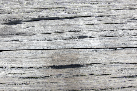灰色木板带裂缝图片