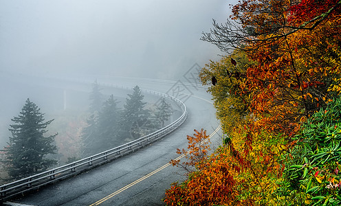 烟雾山的秋季g图片