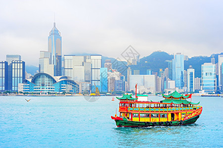 在香港航行的式传统船图片