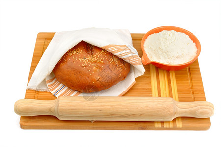 白底孤立于的面包和做饭用具高清图片