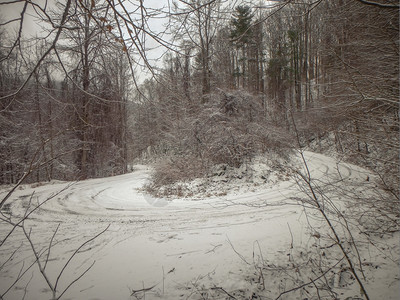冬季公路通航背景图片