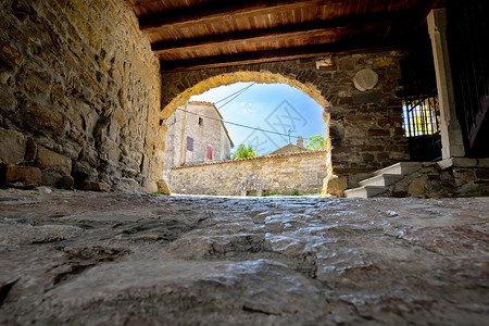 古老的石城大门rocistacoti图片