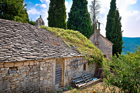 古老的石头村有形风景岛屿布拉奇达马提亚croati岛图片