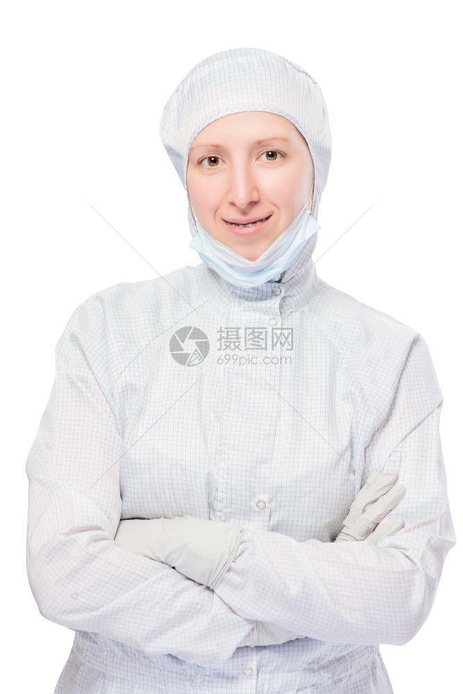 身穿西装的实验室助理肖像在白色背景下微笑图片