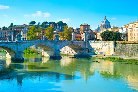 在意大利的罗密欧italyx彼得和圣教堂的观景高清图片