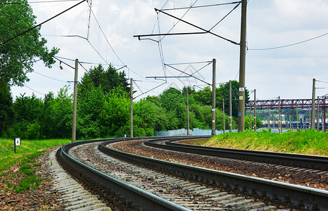 铁路列车用粗电气化线背景图片