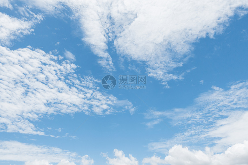 云天和蓝晴鸟的形状背景图片