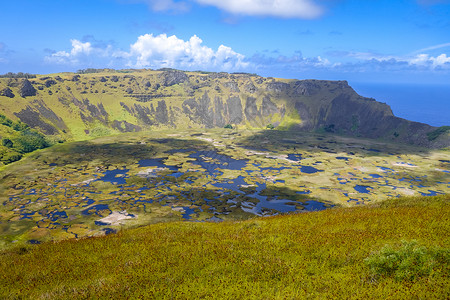 东岛的诺卡乌火山口东岛的奇莱高清图片