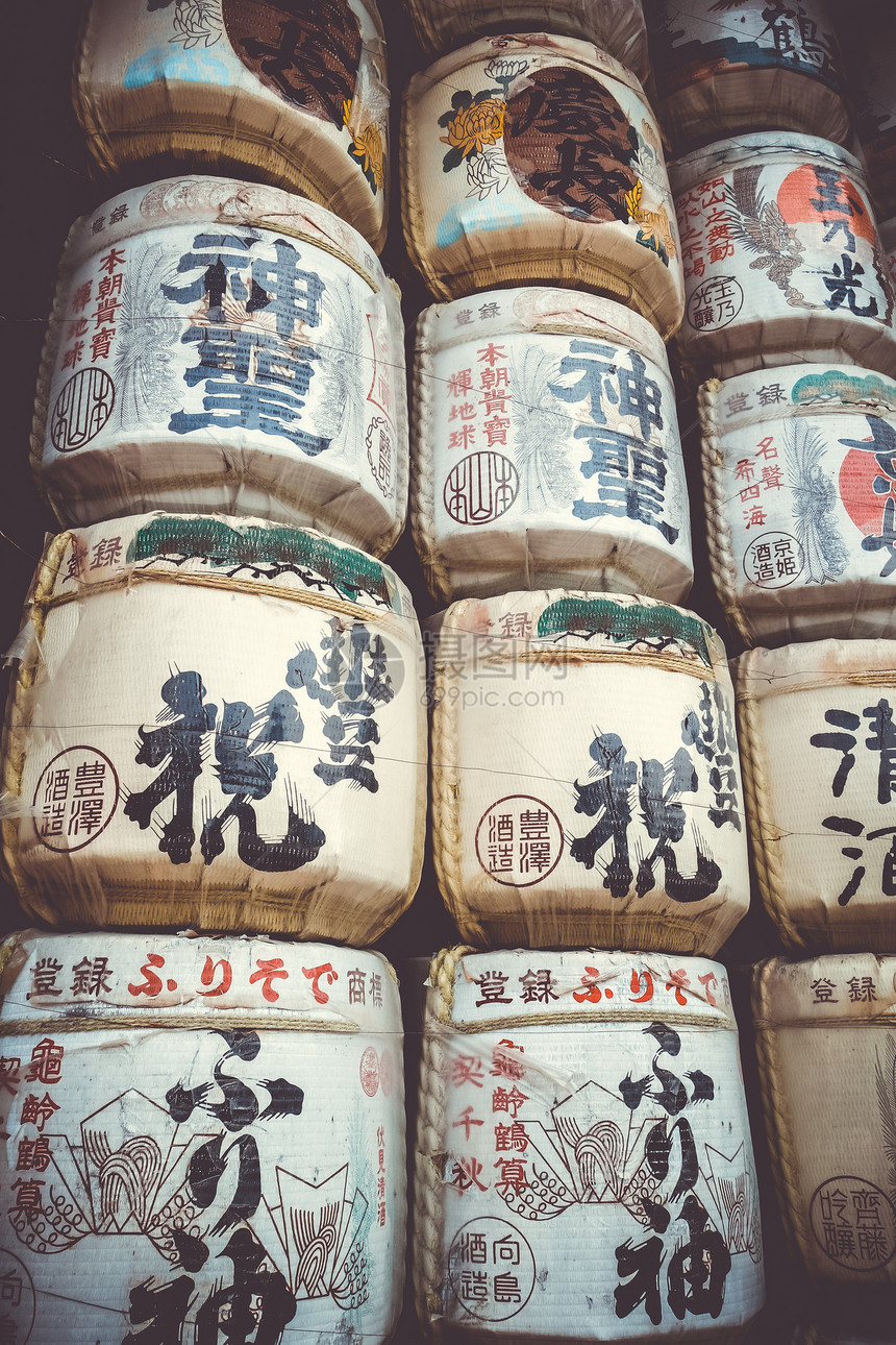 日本京都平安神宫的传统kazaridaru桶kazaridaru桶在平安神宫神社日本京都图片