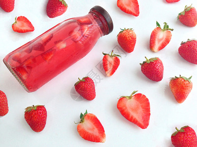新鲜草莓饮料图片