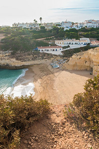 这个海滩是著名的旅游区Algarve的一部份图片
