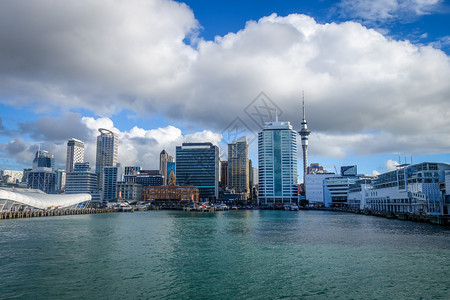 云海中的建筑纽伦堡市中心从海看新西兰从海中看新西兰背景