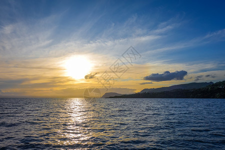 日落时的Taupo湖风景新西兰日落时的Taupo湖新西兰图片