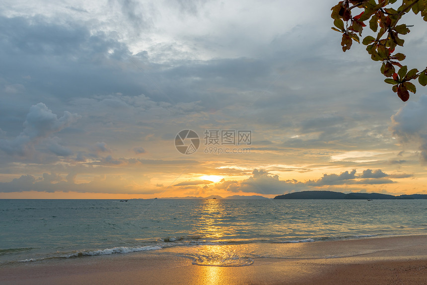 泰国克拉比的日落和海景图片