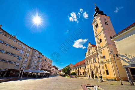Cakovec市主广场和教堂croati的Medjmure地区图片
