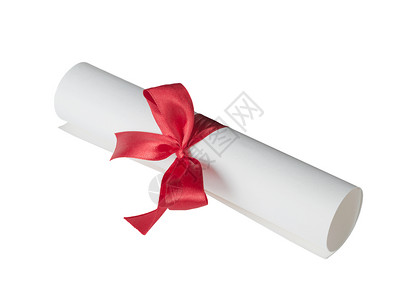 与白色背景上孤立的红色丝带捆绑在一起的纸张滚动diploma图片