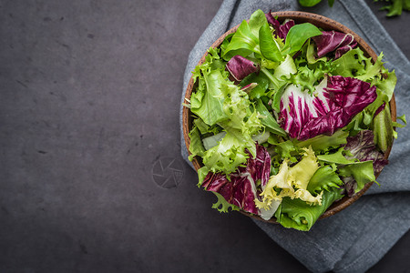 新鲜蔬菜沙拉健康食品沙拉叶饮食物概念蔬菜背景图片