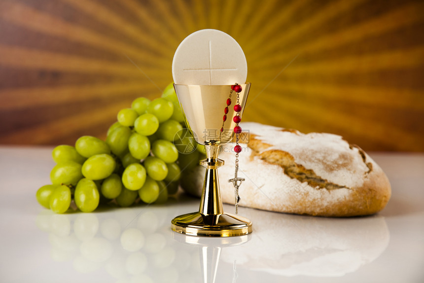 面包和葡萄酒圣杯东道主的奖牌符号第一位美术家圣餐背景的礼图片