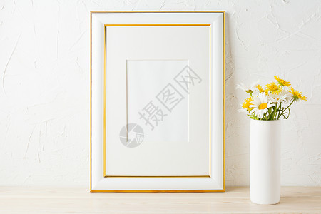金色装饰框架模型有黄色和白的菊花金装饰框架模型有白色和黄的菊花在圆瓶中空框架模型用于展示艺术品现代模板框架背景图片
