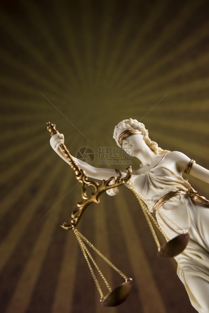 法律之神女官雕像图片
