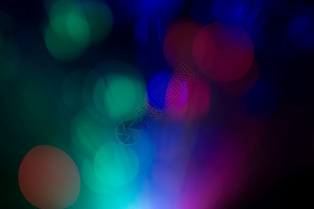 明亮的彩色bokeh灯光效果分散焦点的背景图片