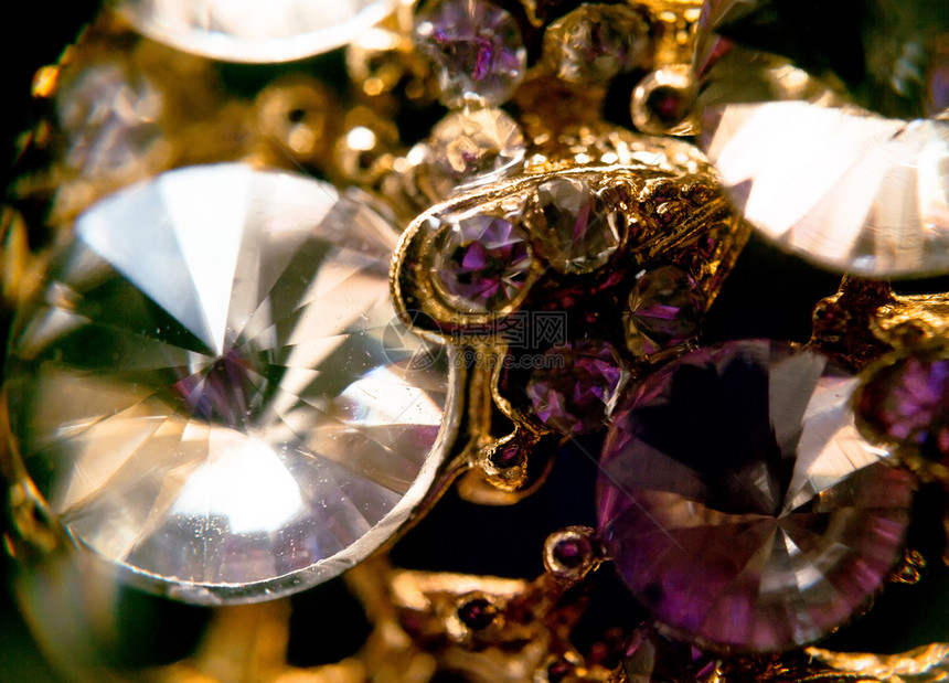 钻石大小不同金首饰非常接近背景图片