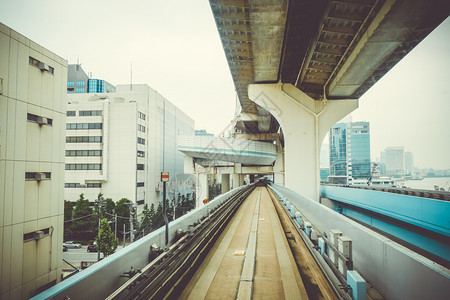 彩虹桥至奥代巴东京日本彩虹桥日本的单轨图片