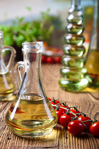 瓶装橄榄油地中海农村主题图片
