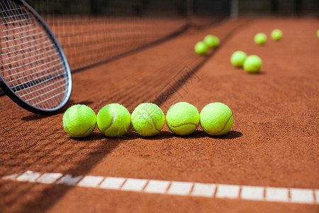 网球和球拍精细图像背景图片
