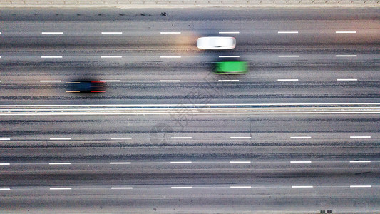 无人机航拍的高速公路视图图片