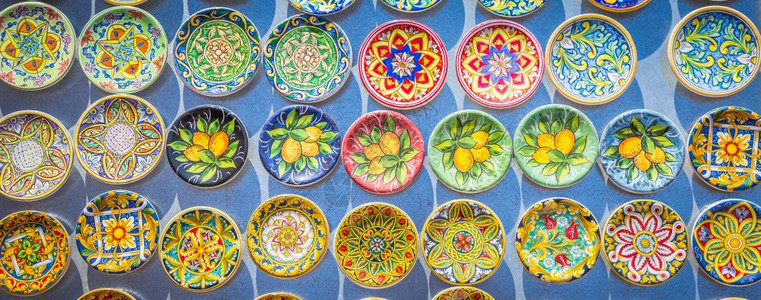 西里语的纪念品冰箱磁铁设计多彩可用于背景图片