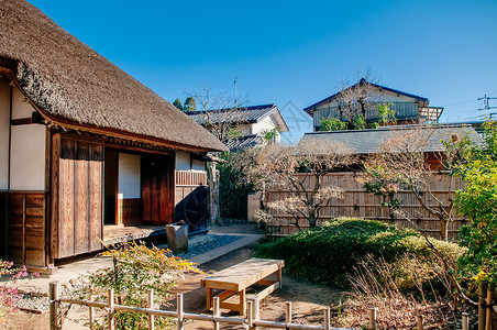 201年月日20年chibajpn古老的木头屋顶是日本武士之家和花园在toky附近的著名edo武士村sakur市背景图片