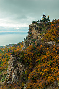 秋天的风景在克里米亚的佛洛斯教堂景色在黑海背俄罗斯基督复活的圣殿图片